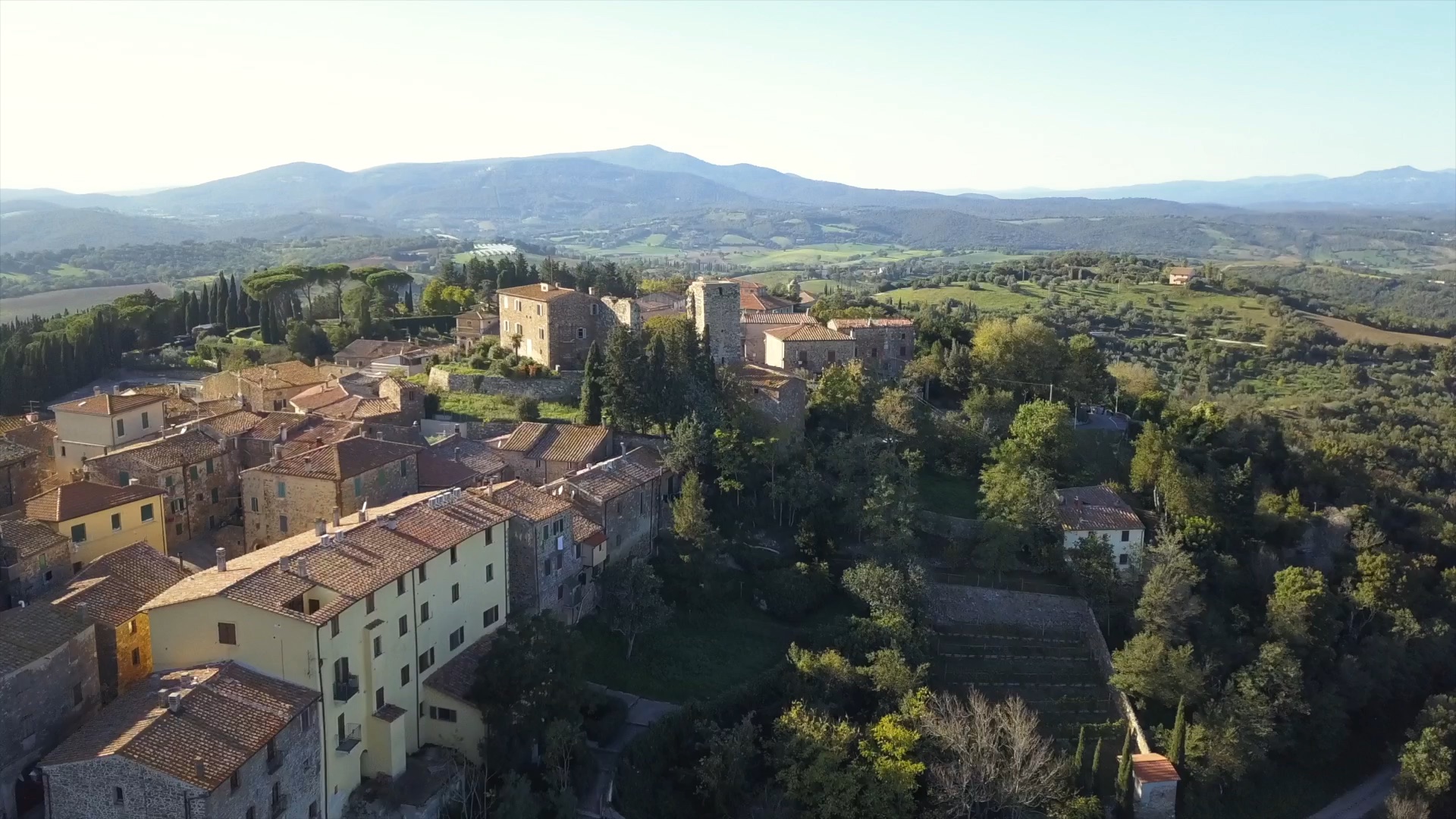 Una veduta aerea su Campagnatico